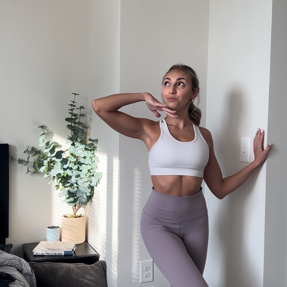 HeyNuts Essential 7/8 Leggings, High Waisted Athletic Yoga Pants 25'' PURPLE